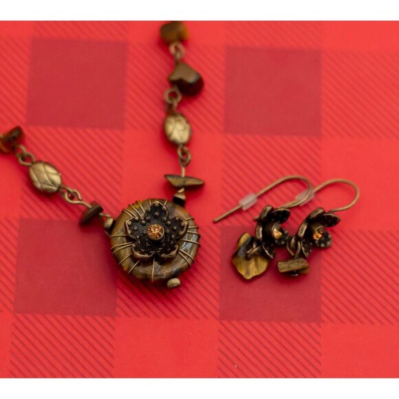 Vintage Floral Gold Tone Earrings and Pendant Necklace by Avon 18 Inches - O17 - Picture 1 of 4